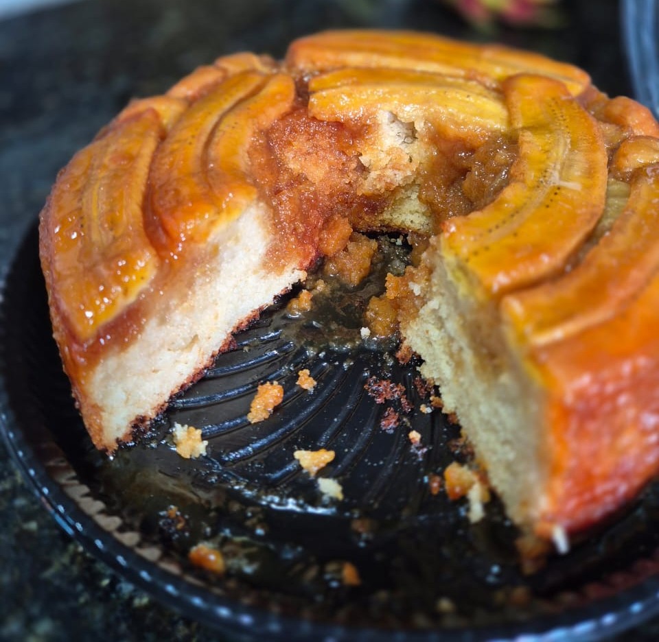 Bolo de Banana Caramelizada